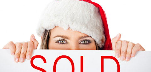Why to consider displaying a FOR SALE Sign with your Holiday decorations Lake Norman Area Michele Veloso Real Estate Huntersville Realty Cornelius Charlotte Davidson NC